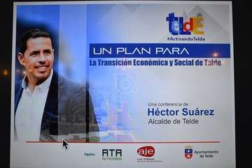 Conferencia de Héctor Suárez en la capital grancanaria/TA.